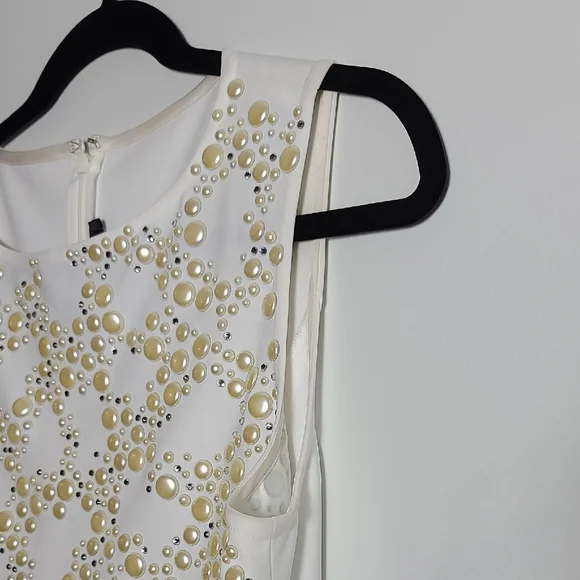 ST.JOHN Evening Ivory With Silver and Cream Elegant Sleeveless Top Size 8 - Picture 8 of 16